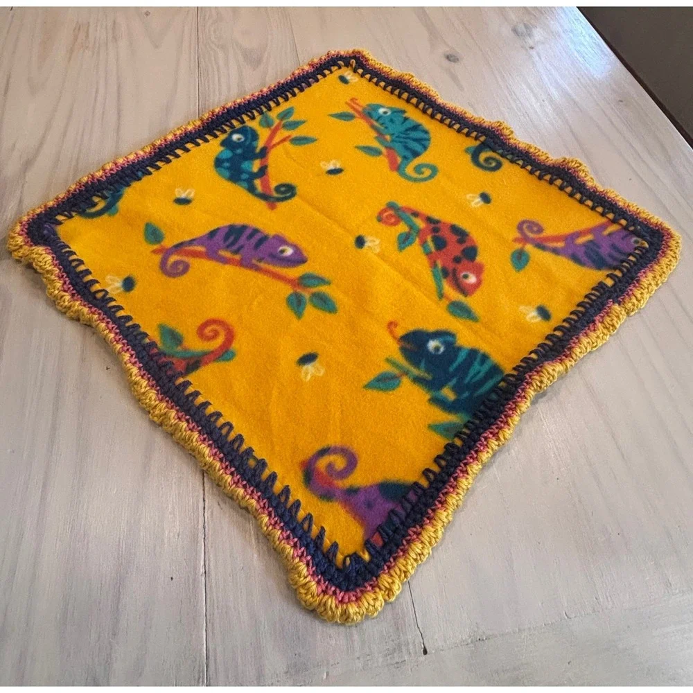 Handmade Chameleon Fleece Baby Blanket Yellow Crochet Trim 21x21 Small Security‎